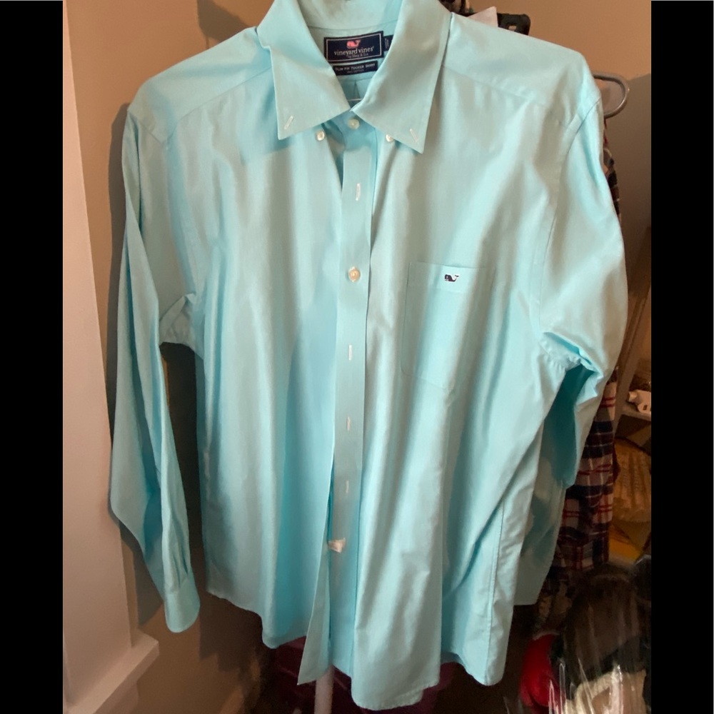 Vineyard Vine Large Button Down - image 1